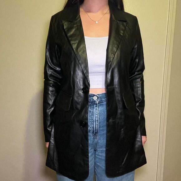 Prettylittlething Women's Black Jacket - Picture 1 of 3